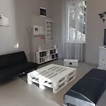 旅馆 韦尔巴尼亚青年旅馆