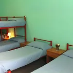 韦尔巴尼亚青年旅馆 旅馆 *